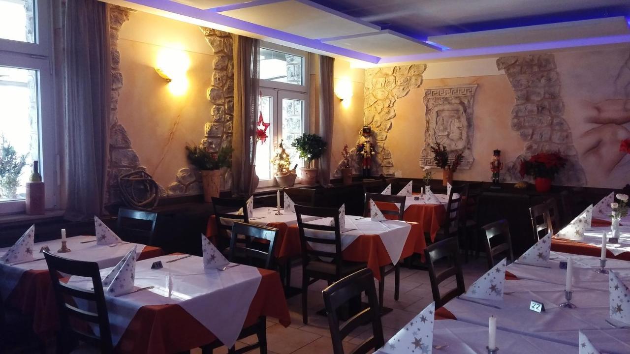 Hotel-Restaurant Zum Baeumle Suessen Exterior photo